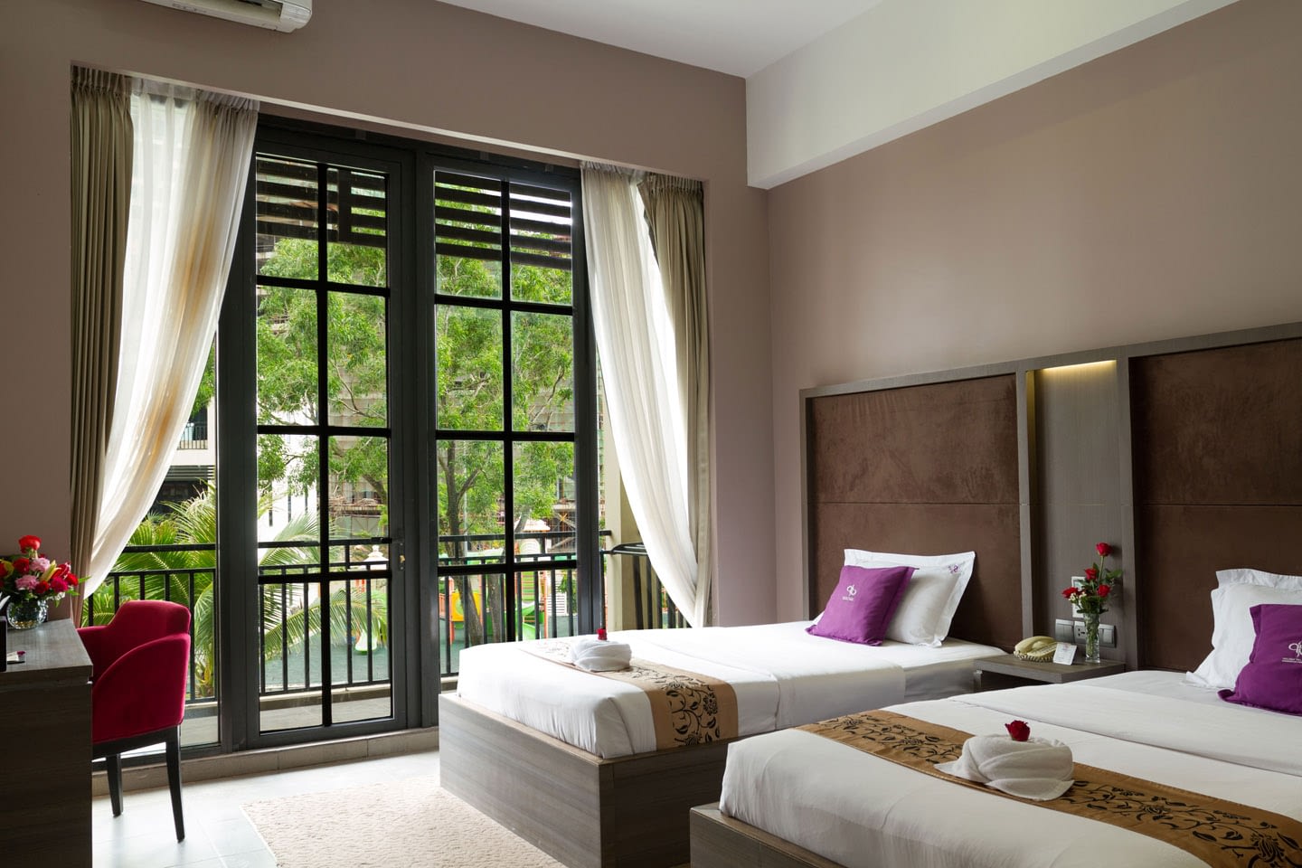 Superior Room - Holiday Palace Sihanoukville